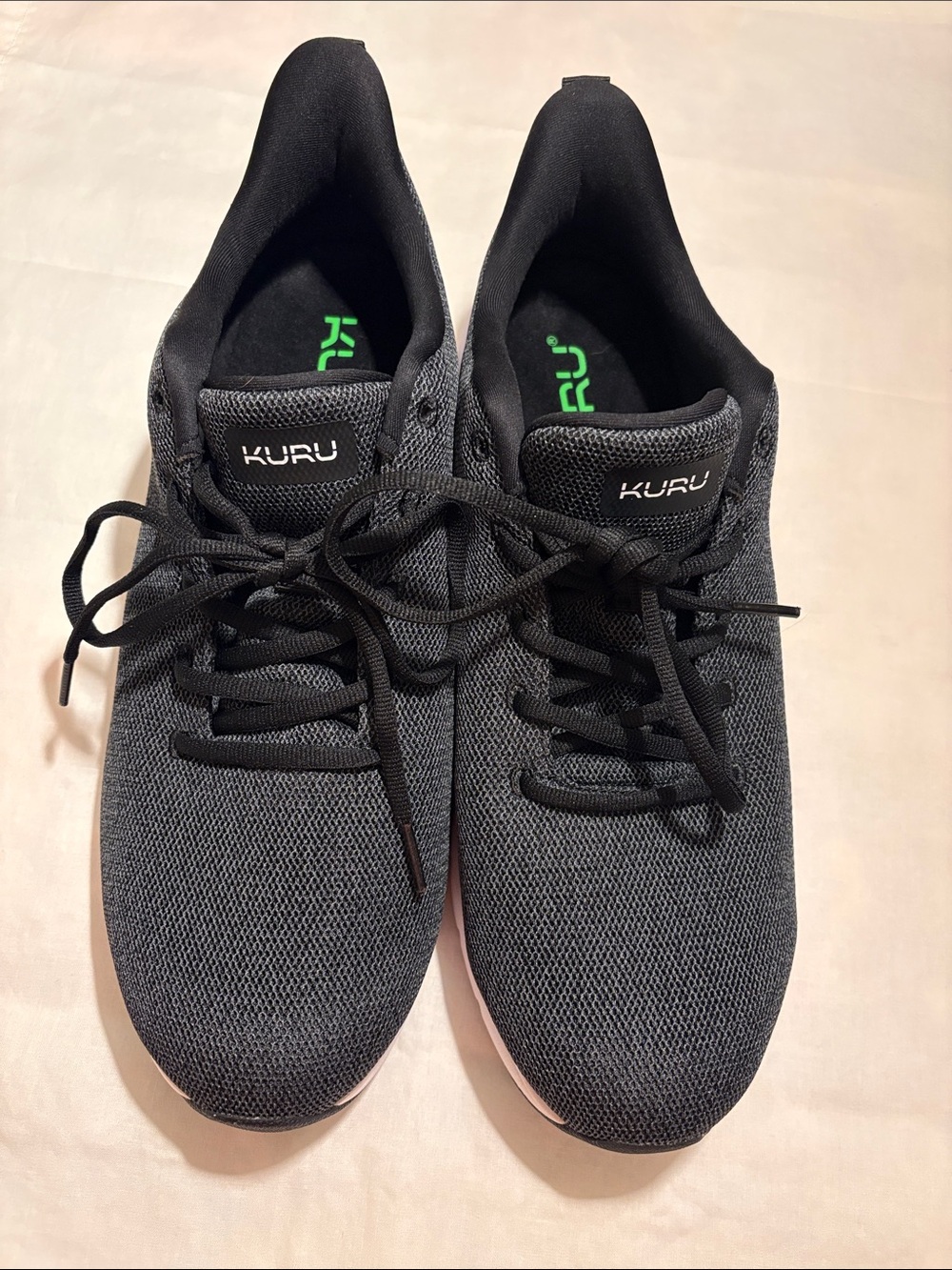 KURU Men's Gray Black Knit Sneakers with Green Insole Logo